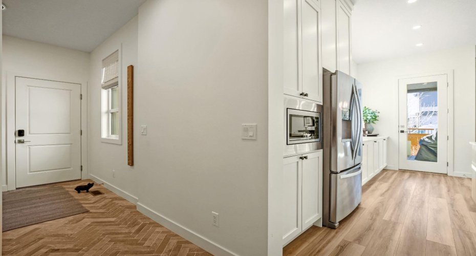 35 Bluerock Avenue, Calgary, Alberta T2Y 0R6, 3 Bedrooms Bedrooms, ,3 BathroomsBathrooms,Residential,For Sale,Bluerock,A2284791