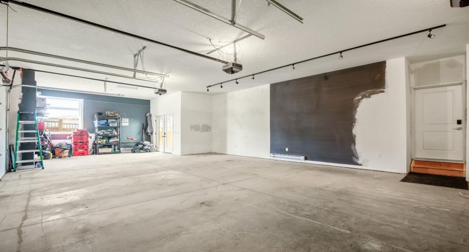 35 Bluerock Avenue, Calgary, Alberta T2Y 0R6, 3 Bedrooms Bedrooms, ,3 BathroomsBathrooms,Residential,For Sale,Bluerock,A2284791