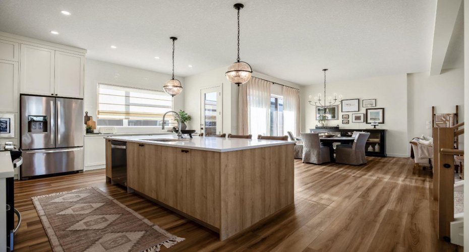 35 Bluerock Avenue, Calgary, Alberta T2Y 0R6, 3 Bedrooms Bedrooms, ,3 BathroomsBathrooms,Residential,For Sale,Bluerock,A2284791