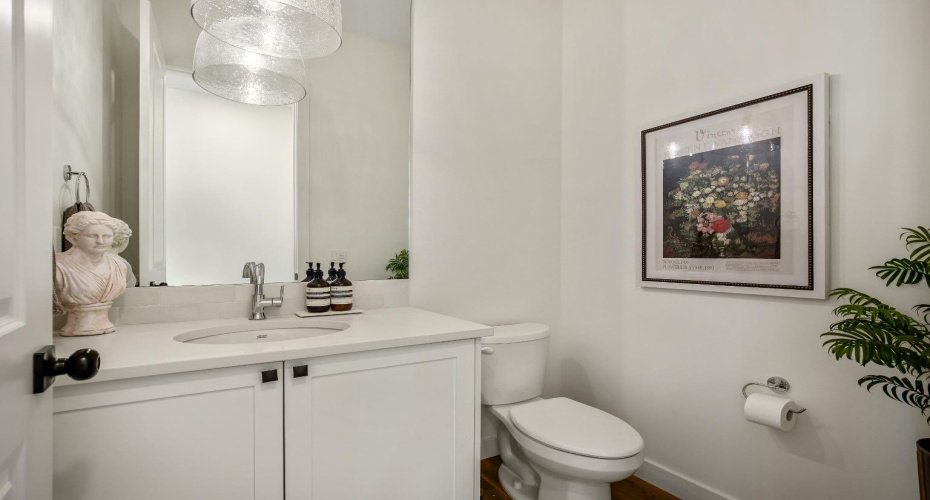 35 Bluerock Avenue, Calgary, Alberta T2Y 0R6, 3 Bedrooms Bedrooms, ,3 BathroomsBathrooms,Residential,For Sale,Bluerock,A2284791