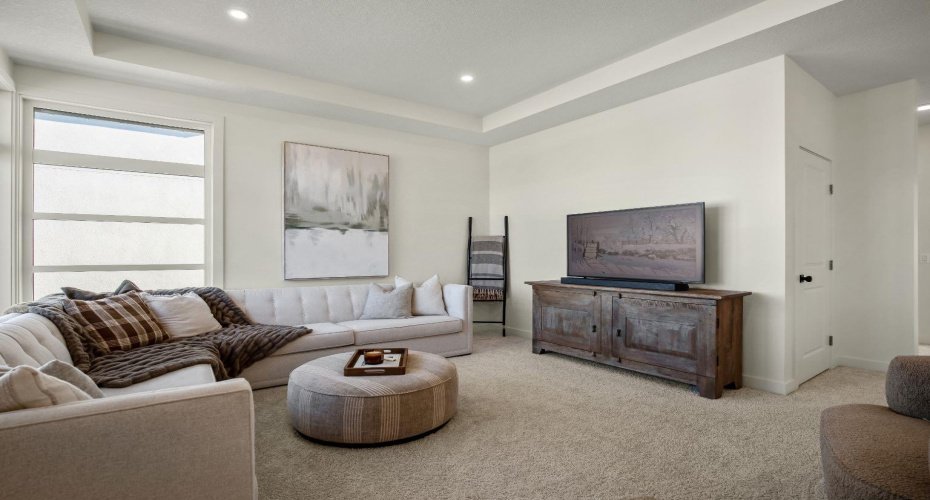 35 Bluerock Avenue, Calgary, Alberta T2Y 0R6, 3 Bedrooms Bedrooms, ,3 BathroomsBathrooms,Residential,For Sale,Bluerock,A2284791