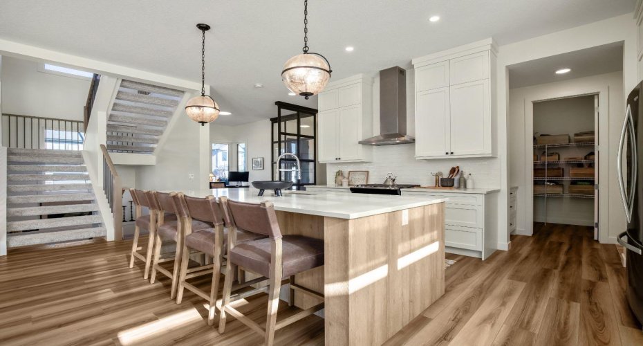 35 Bluerock Avenue, Calgary, Alberta T2Y 0R6, 3 Bedrooms Bedrooms, ,3 BathroomsBathrooms,Residential,For Sale,Bluerock,A2284791