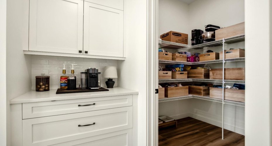 35 Bluerock Avenue, Calgary, Alberta T2Y 0R6, 3 Bedrooms Bedrooms, ,3 BathroomsBathrooms,Residential,For Sale,Bluerock,A2284791