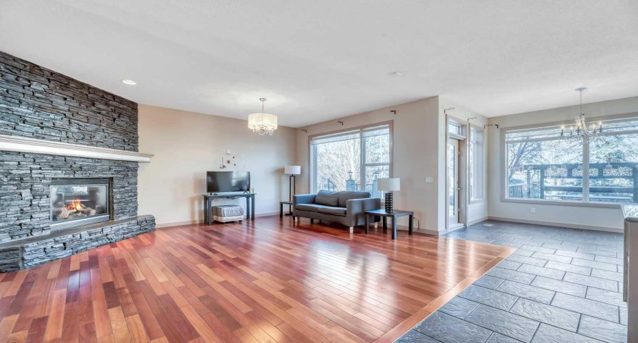 63 Discovery Ridge Circle, Calgary, Alberta T3H 5T8, 3 Bedrooms Bedrooms, ,3 BathroomsBathrooms,Residential,For Sale,Discovery Ridge,A2284828