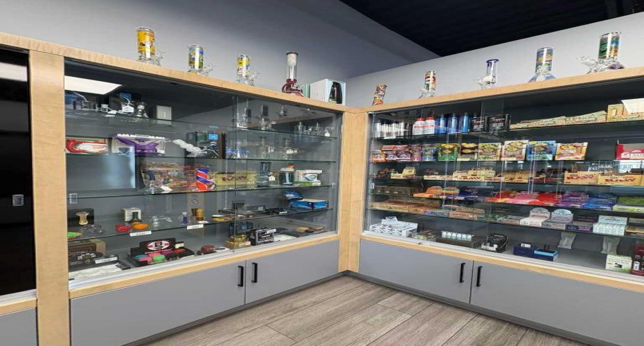 Calgary, Alberta, ,Commercial,For Lease,A2284923