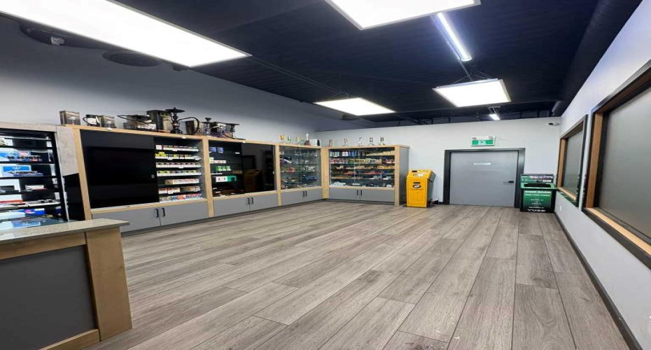 Calgary, Alberta, ,Commercial,For Lease,A2284923