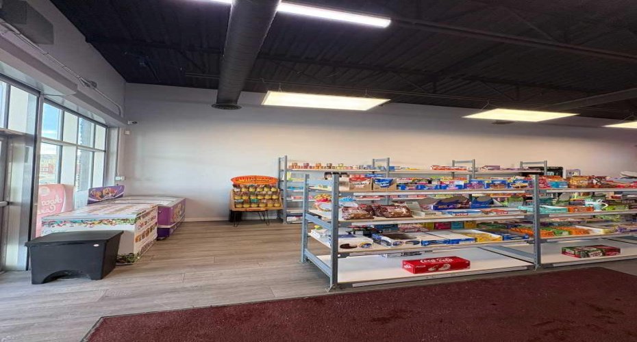 Calgary, Alberta, ,Commercial,For Lease,A2284923