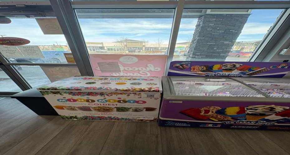 Calgary, Alberta, ,Commercial,For Lease,A2284923