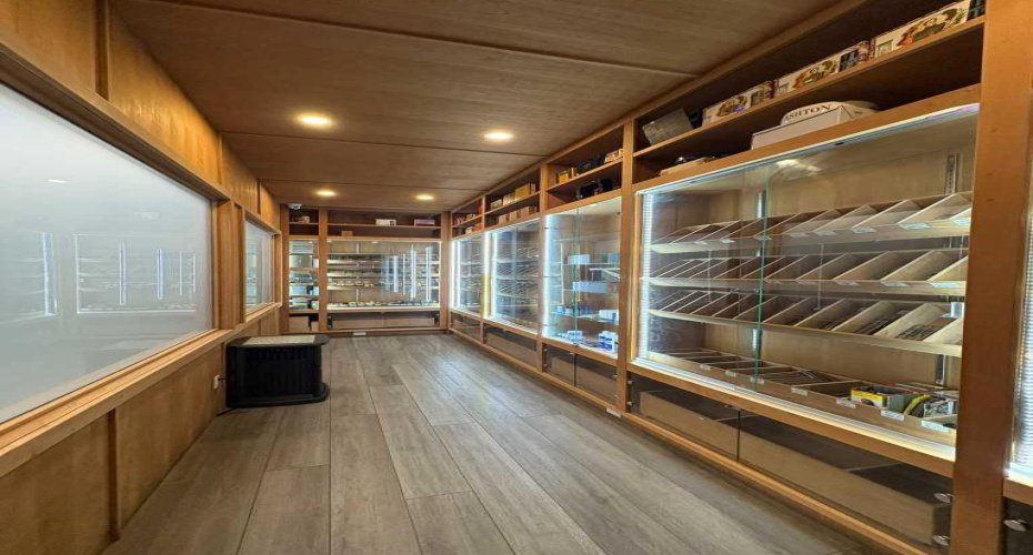 Calgary, Alberta, ,Commercial,For Lease,A2284923