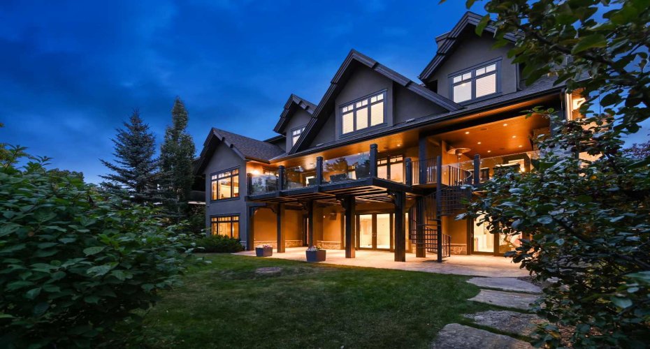 31 Spring Valley Heights, Calgary, Alberta T3H 0M3, 5 Bedrooms Bedrooms, ,7 BathroomsBathrooms,Residential,For Sale,Spring Valley,A2285616