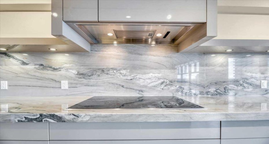 1100 8 Avenue, Calgary, Alberta T2P 3T9, 1 Bedroom Bedrooms, ,3 BathroomsBathrooms,Residential,For Sale,8,A2285688