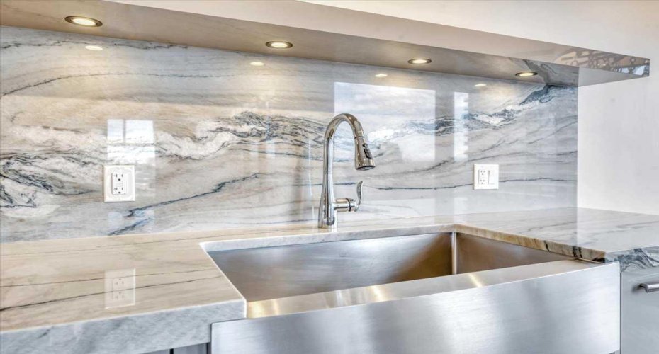 1100 8 Avenue, Calgary, Alberta T2P 3T9, 1 Bedroom Bedrooms, ,3 BathroomsBathrooms,Residential,For Sale,8,A2285688