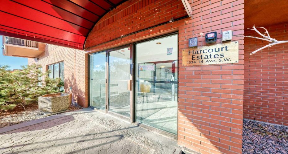 1334 14 Avenue, Calgary, Alberta T3C 0W2, 2 Bedrooms Bedrooms, ,2 BathroomsBathrooms,Residential,For Sale,14,A2285892