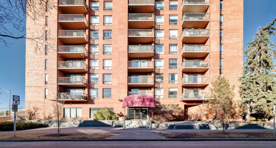 1334 14 Avenue, Calgary, Alberta T3C 0W2, 2 Bedrooms Bedrooms, ,2 BathroomsBathrooms,Residential,For Sale,14,A2285892