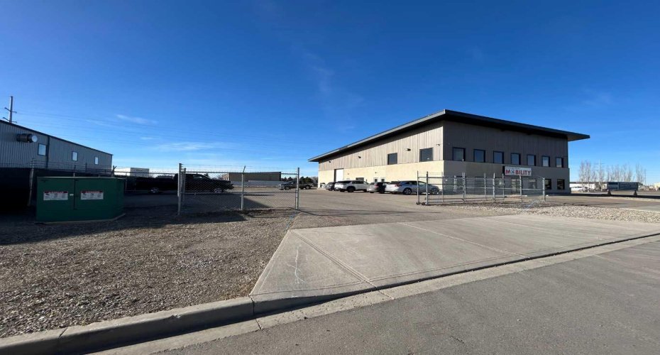 3174 34 Street, Lethbridge, Alberta T1H 5T6, ,Commercial,For Lease,34,A2285928