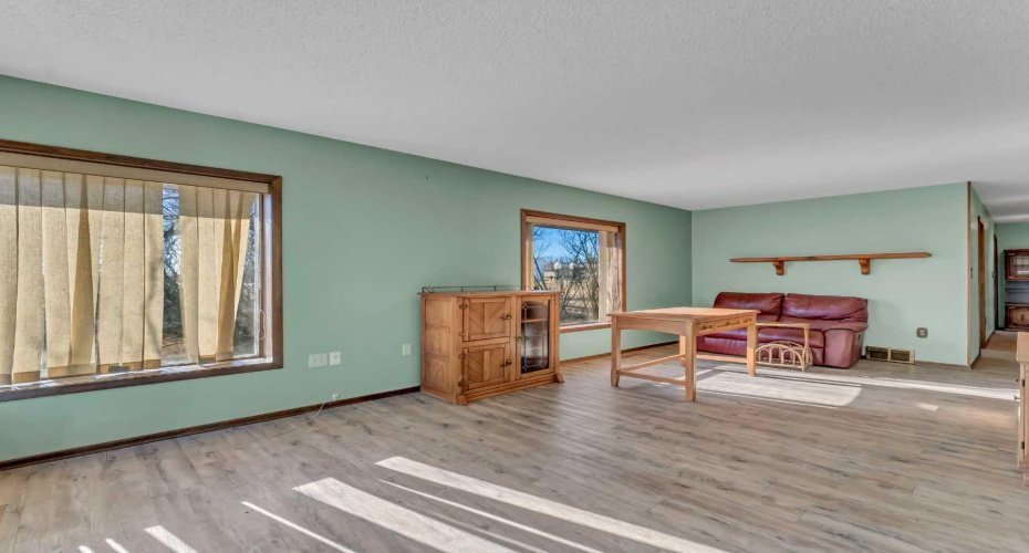 22222 Range Road 20, Bindloss, Alberta T0J0H0, 5 Bedrooms Bedrooms, ,1 BathroomBathrooms,Agri-business,For Sale,Range Road 20,A2285942