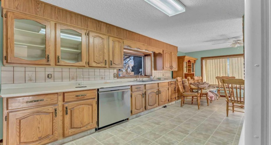 22222 Range Road 20, Bindloss, Alberta T0J0H0, 5 Bedrooms Bedrooms, ,1 BathroomBathrooms,Agri-business,For Sale,Range Road 20,A2285942