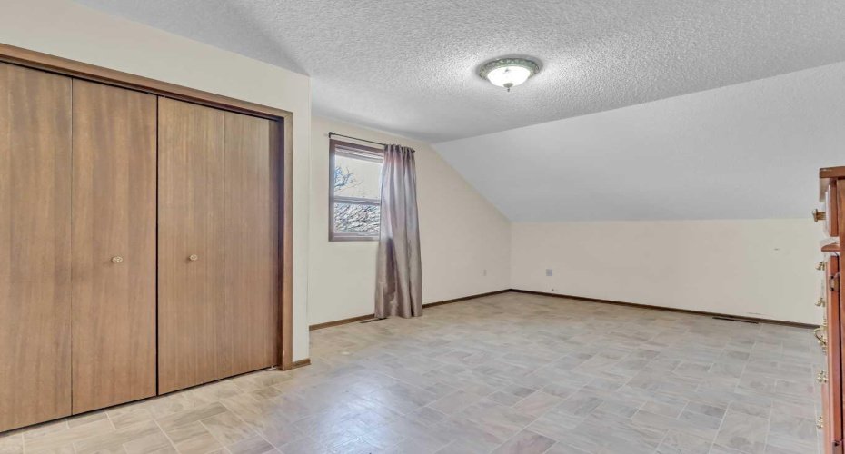22222 Range Road 20, Bindloss, Alberta T0J0H0, 5 Bedrooms Bedrooms, ,1 BathroomBathrooms,Agri-business,For Sale,Range Road 20,A2285942