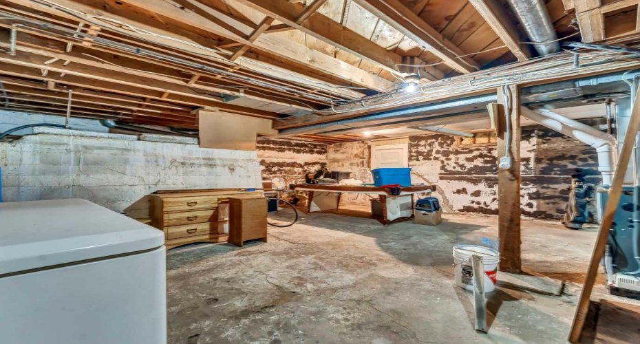 22222 Range Road 20, Bindloss, Alberta T0J0H0, 5 Bedrooms Bedrooms, ,1 BathroomBathrooms,Agri-business,For Sale,Range Road 20,A2285942