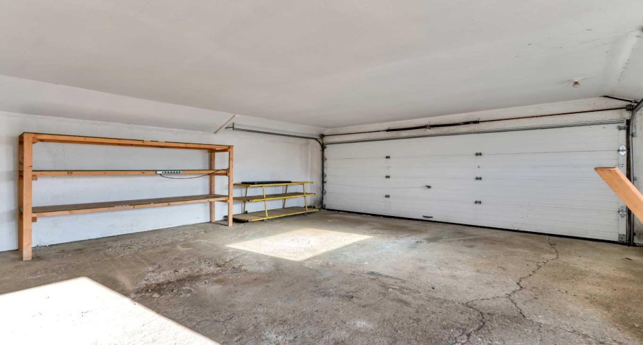 22222 Range Road 20, Bindloss, Alberta T0J0H0, 5 Bedrooms Bedrooms, ,1 BathroomBathrooms,Agri-business,For Sale,Range Road 20,A2285942