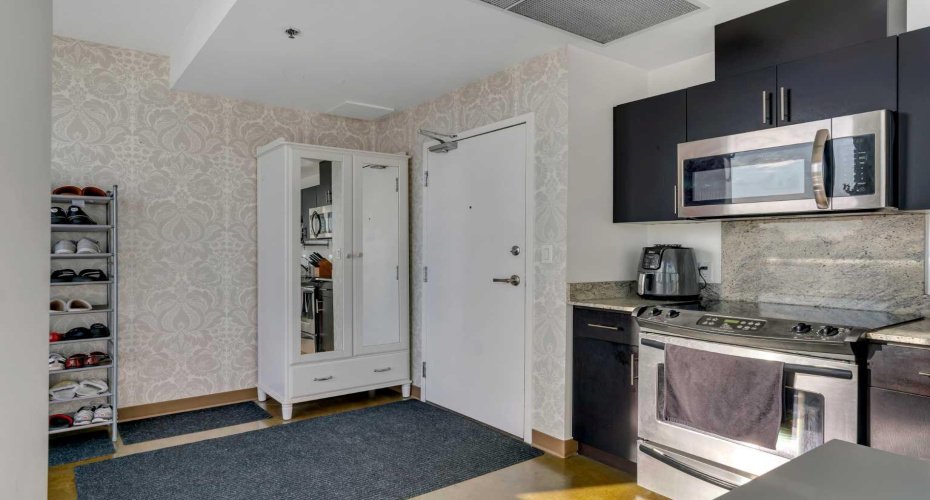 135 13 Avenue, Calgary, Alberta T2R 0W8, 1 Bedroom Bedrooms, ,1 BathroomBathrooms,Residential,For Sale,13,A2285946