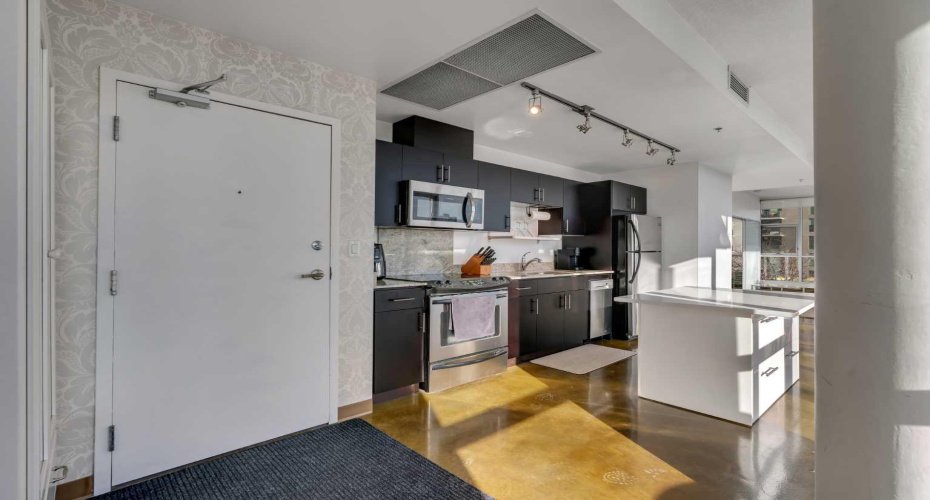 135 13 Avenue, Calgary, Alberta T2R 0W8, 1 Bedroom Bedrooms, ,1 BathroomBathrooms,Residential,For Sale,13,A2285946