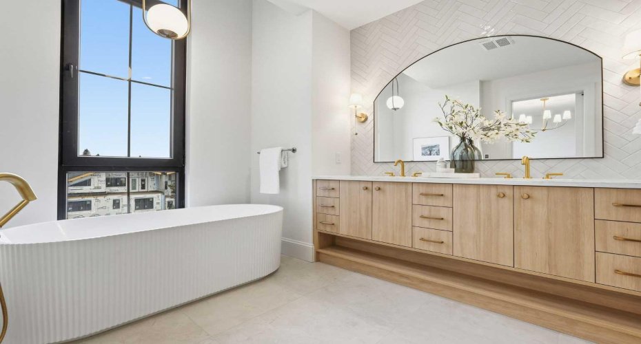 2009 28 Avenue, Calgary, Alberta T2T 1K4, 4 Bedrooms Bedrooms, ,5 BathroomsBathrooms,Residential,For Sale,28,A2285994