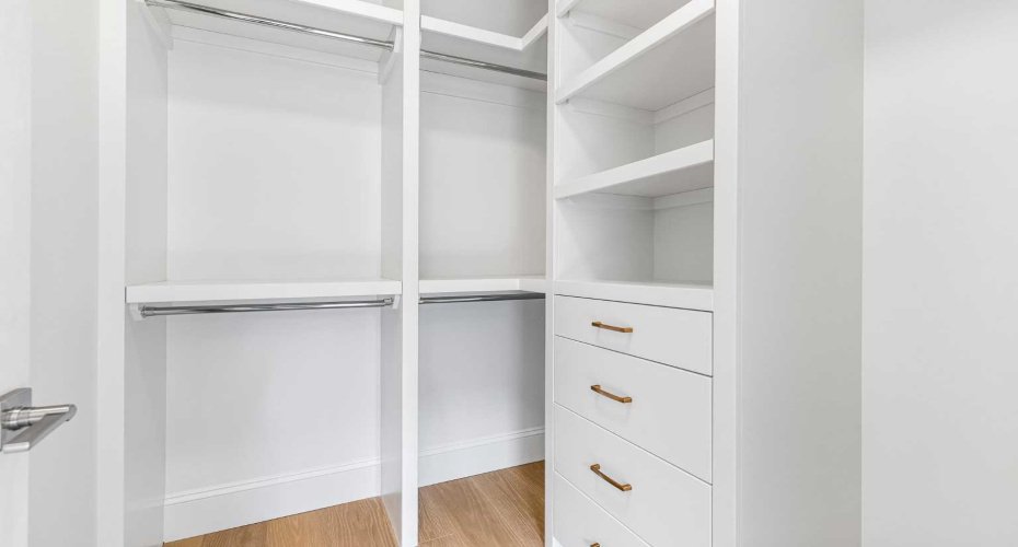 2009 28 Avenue, Calgary, Alberta T2T 1K4, 4 Bedrooms Bedrooms, ,5 BathroomsBathrooms,Residential,For Sale,28,A2285994