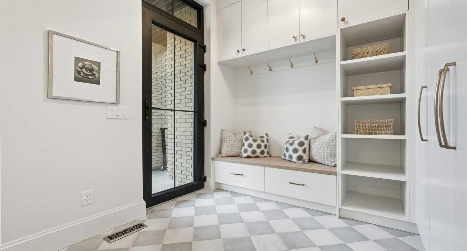 2009 28 Avenue, Calgary, Alberta T2T 1K4, 4 Bedrooms Bedrooms, ,5 BathroomsBathrooms,Residential,For Sale,28,A2285994