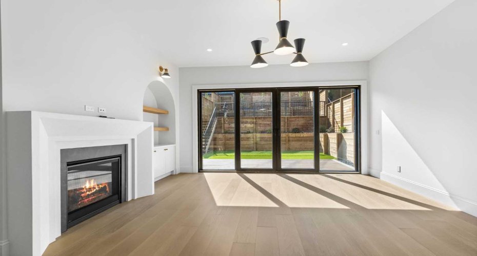 2011 28 Avenue, Calgary, Alberta T2T 1K4, 4 Bedrooms Bedrooms, ,5 BathroomsBathrooms,Residential,For Sale,28,A2286000