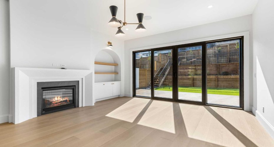 2011 28 Avenue, Calgary, Alberta T2T 1K4, 4 Bedrooms Bedrooms, ,5 BathroomsBathrooms,Residential,For Sale,28,A2286000