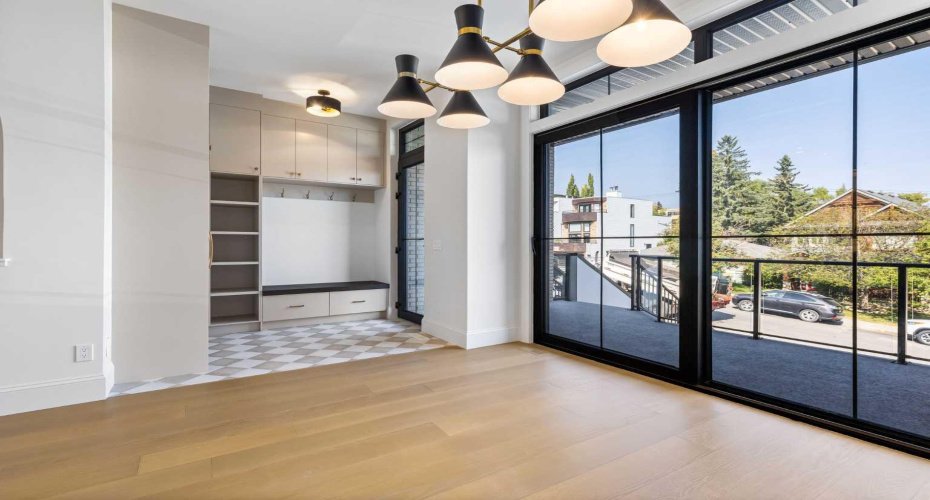 2011 28 Avenue, Calgary, Alberta T2T 1K4, 4 Bedrooms Bedrooms, ,5 BathroomsBathrooms,Residential,For Sale,28,A2286000