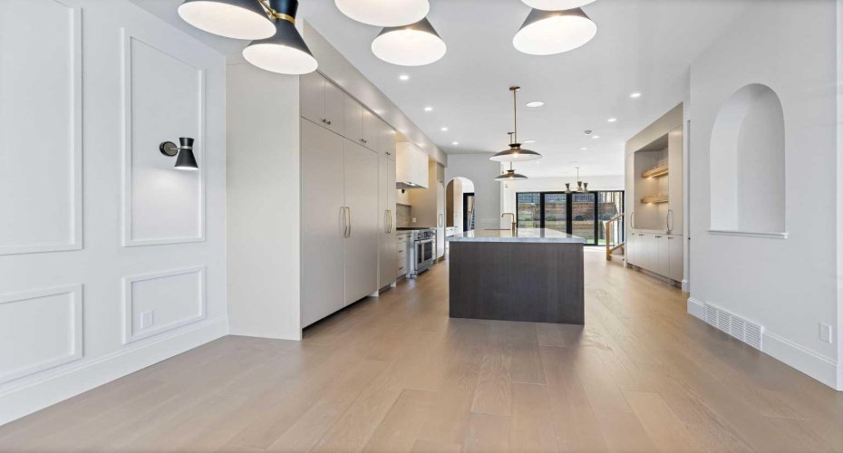 2011 28 Avenue, Calgary, Alberta T2T 1K4, 4 Bedrooms Bedrooms, ,5 BathroomsBathrooms,Residential,For Sale,28,A2286000