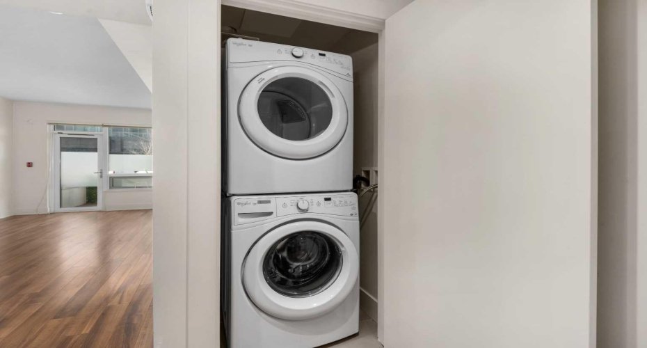 46 9 Street, Calgary, Alberta T2E7Y1, 1 Bedroom Bedrooms, ,1 BathroomBathrooms,Residential,For Sale,9,A2286021