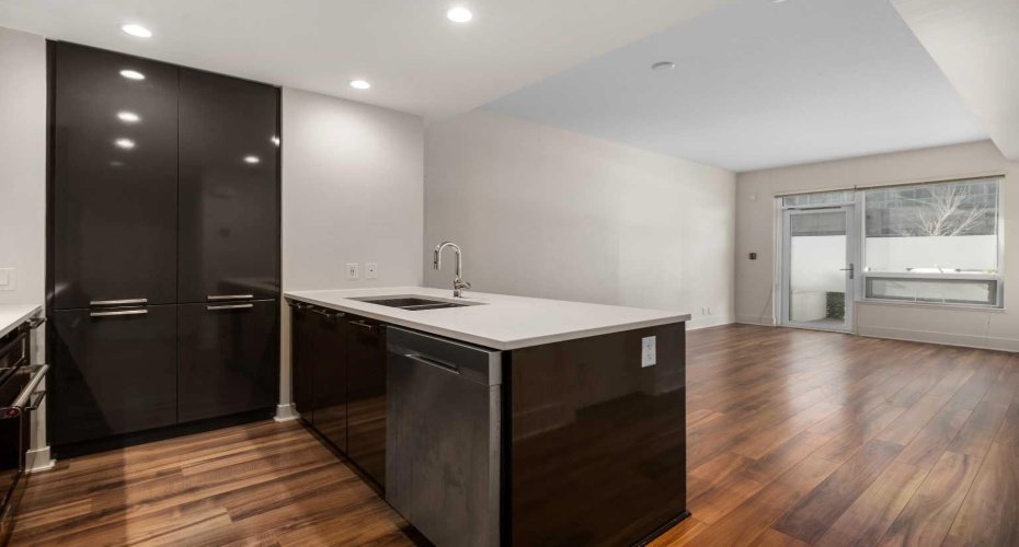 46 9 Street, Calgary, Alberta T2E7Y1, 1 Bedroom Bedrooms, ,1 BathroomBathrooms,Residential,For Sale,9,A2286021