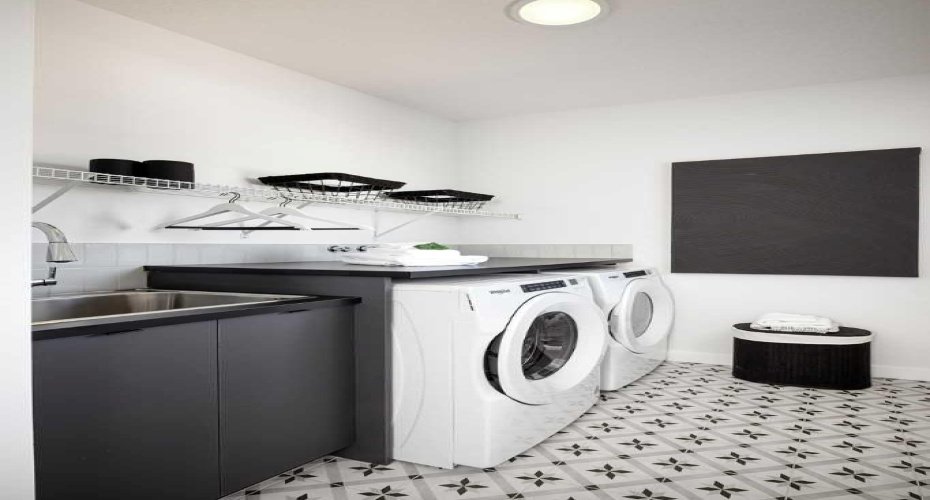 259 Corner Glen Gardens, Calgary, Alberta T3N 2P7, 5 Bedrooms Bedrooms, ,4 BathroomsBathrooms,Residential,For Sale,Corner Glen,A2286023