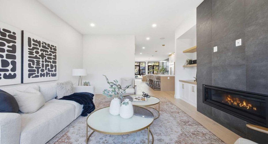 1427 26A Street, Calgary, Alberta T3C 1K9, 5 Bedrooms Bedrooms, ,4 BathroomsBathrooms,Residential,For Sale,26A,A2286048