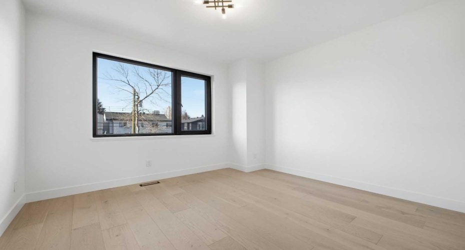 1427 26A Street, Calgary, Alberta T3C 1K9, 5 Bedrooms Bedrooms, ,4 BathroomsBathrooms,Residential,For Sale,26A,A2286048