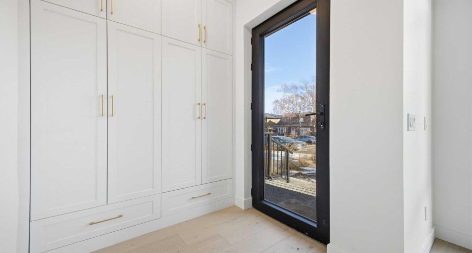 1427 26A Street, Calgary, Alberta T3C 1K9, 5 Bedrooms Bedrooms, ,4 BathroomsBathrooms,Residential,For Sale,26A,A2286048