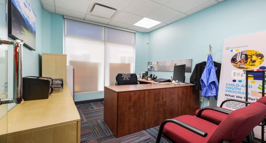 1406 Centre Street, Calgary, Alberta T2E 2Z9, ,Commercial,For Sale,Centre,A2278065