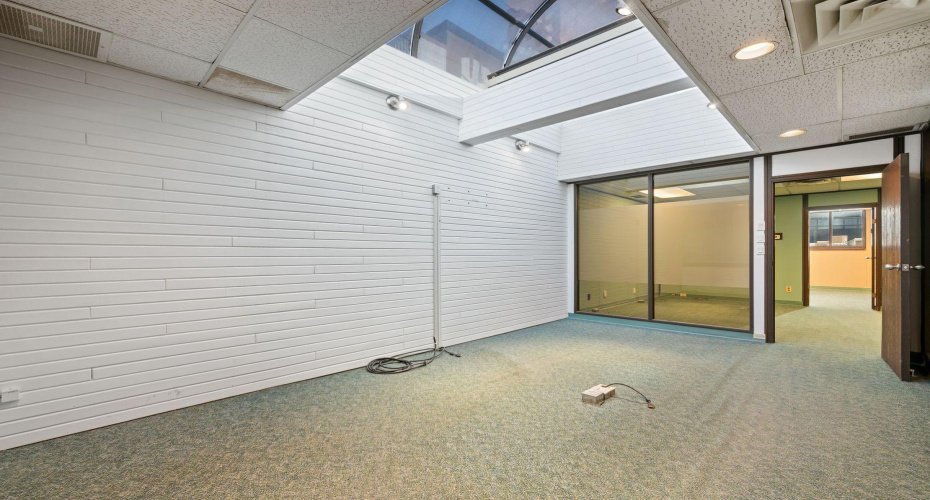 627 8 Avenue, Calgary, Alberta T2P 0W9, ,Commercial,For Sale,8,A2279031