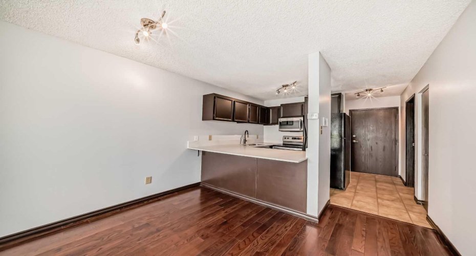 1613 11 Avenue, Calgary, Alberta T3C 0N3, 1 Bedroom Bedrooms, ,1 BathroomBathrooms,Residential,For Sale,11,A2259885