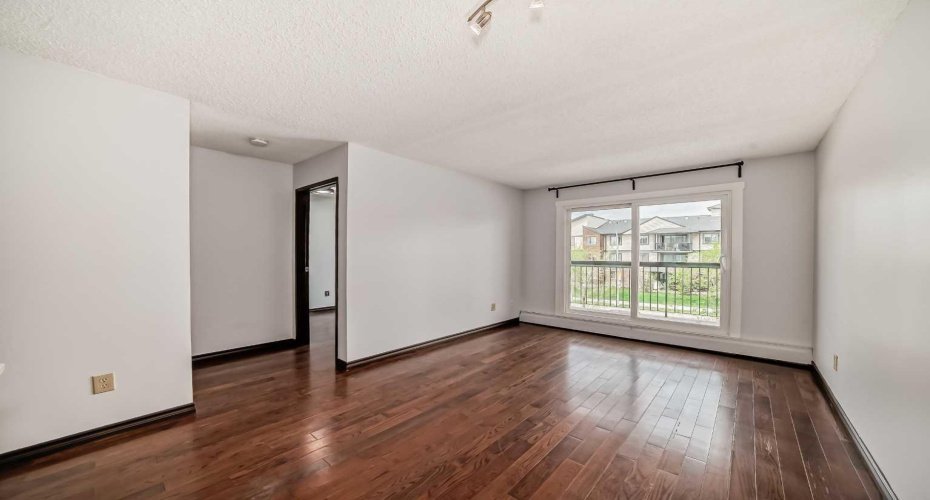 1613 11 Avenue, Calgary, Alberta T3C 0N3, 1 Bedroom Bedrooms, ,1 BathroomBathrooms,Residential,For Sale,11,A2259885