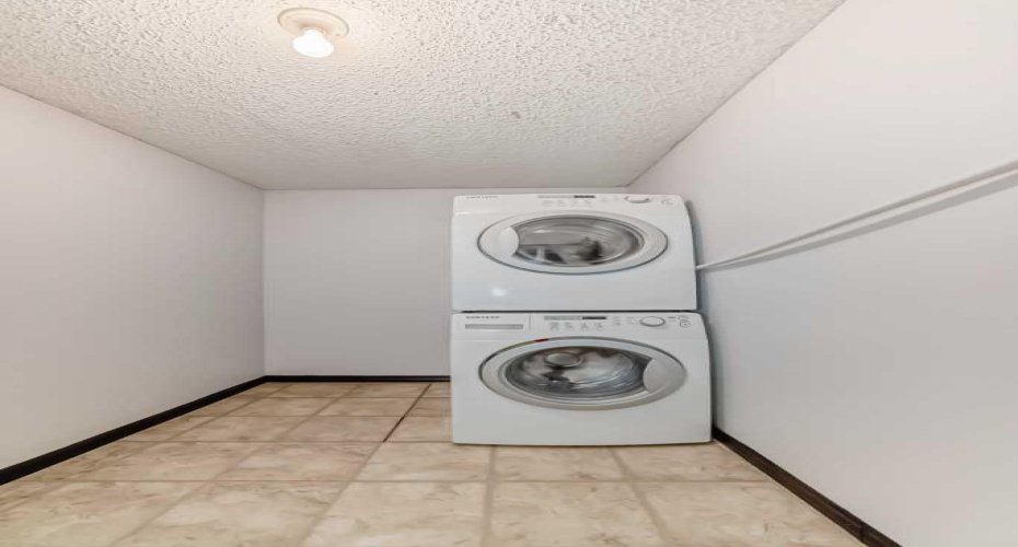 1613 11 Avenue, Calgary, Alberta T3C 0N3, 1 Bedroom Bedrooms, ,1 BathroomBathrooms,Residential,For Sale,11,A2259885