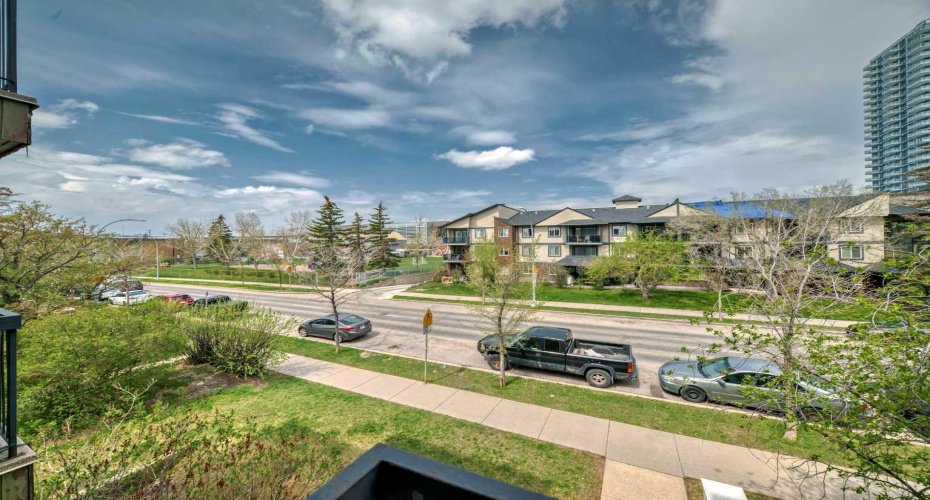 1613 11 Avenue, Calgary, Alberta T3C 0N3, 1 Bedroom Bedrooms, ,1 BathroomBathrooms,Residential,For Sale,11,A2259885