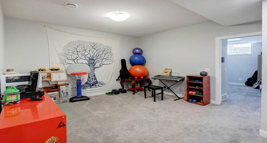 105 Redstone Crescent, Calgary, Alberta T3N1M4, 3 Bedrooms Bedrooms, ,4 BathroomsBathrooms,Residential,For Sale,Redstone,A2275918