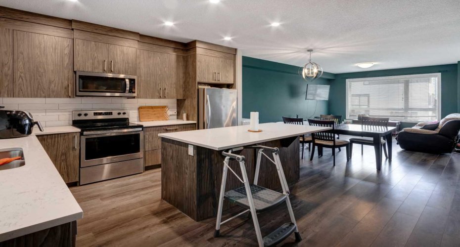 105 Redstone Crescent, Calgary, Alberta T3N1M4, 3 Bedrooms Bedrooms, ,4 BathroomsBathrooms,Residential,For Sale,Redstone,A2275918