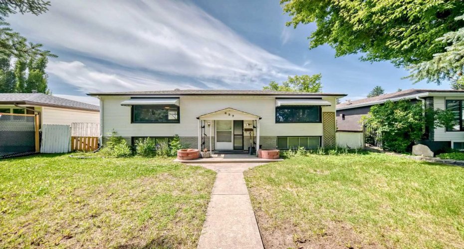 627 Fortalice Crescent, Calgary, Alberta T2A2C8, 4 Bedroom Bedrooms, 0 ,2 BathroomBathrooms,Residential,For Sale,Fortalice,0,A2286433