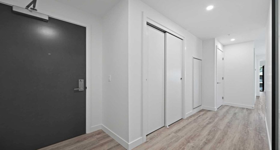 730 2 Avenue, Calgary, Alberta T2P 1R8, 2 Bedrooms Bedrooms, ,2 BathroomsBathrooms,Residential,For Sale,2,A2286080