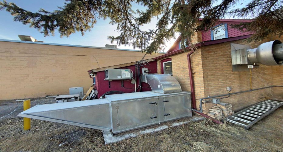 Cochrane, Alberta, ,Commercial,For Lease,A2286168